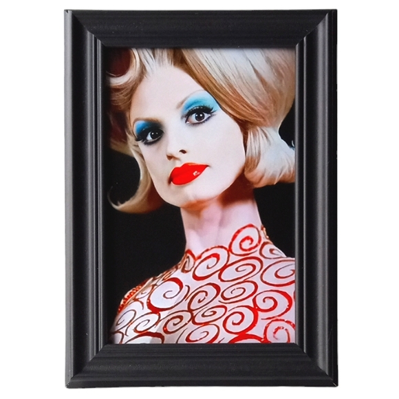 👽 Mars.Attacks Martian Girl retro Ufo Alien Edgy Alternative Framed Photo art - Picture 2 of 4